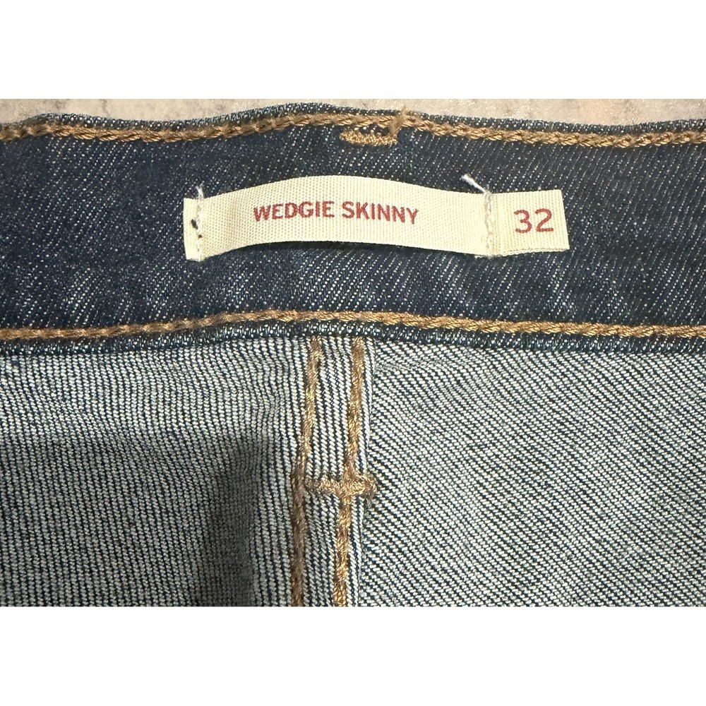 Levi's Wedgie Skinny High Rise Stretch Jeans Dark Wash Button Fly Women Size 32 - Picture 3 of 7